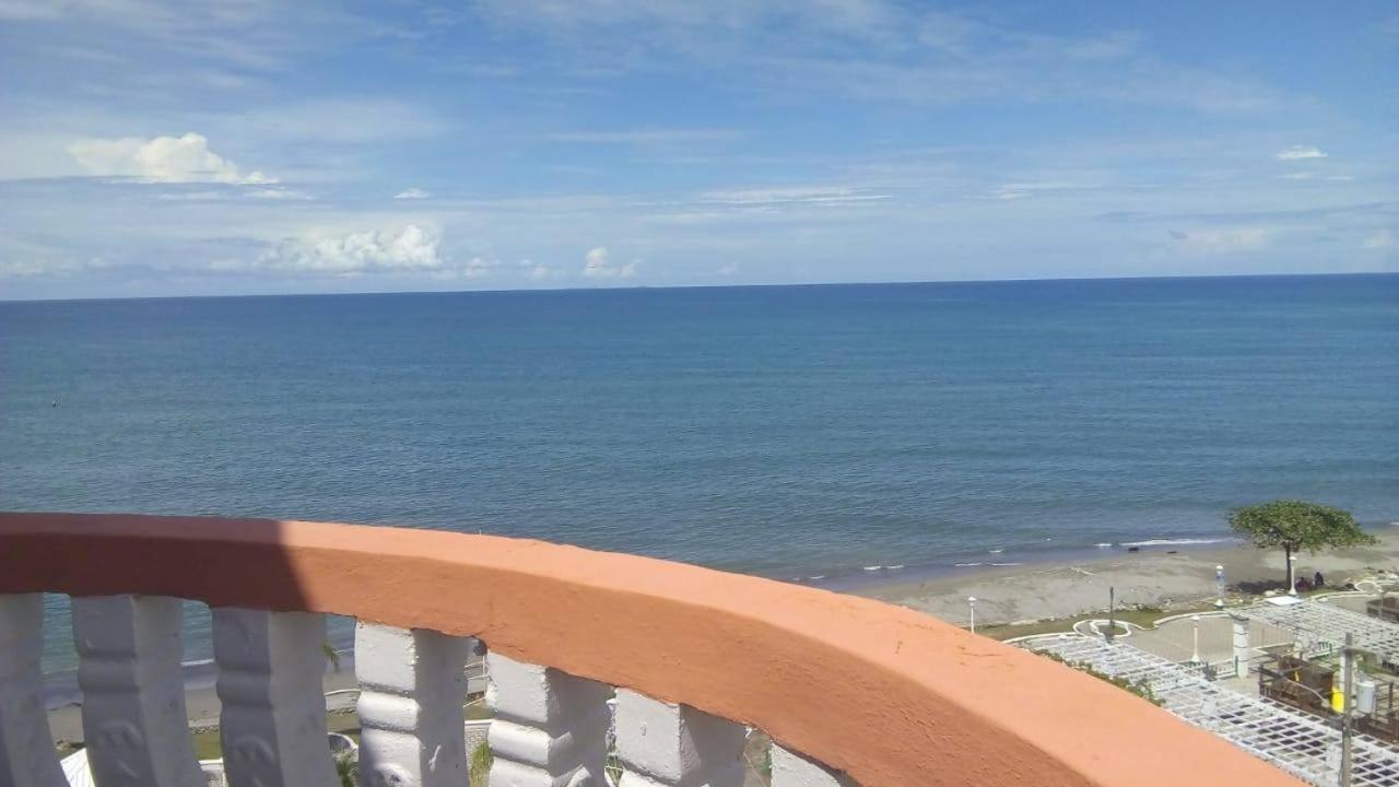 Hotel Art Deco Beach La Ceiba Kültér fotó