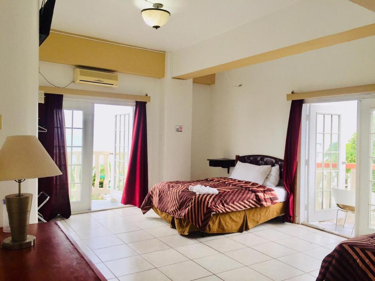 Hotel Art Deco Beach La Ceiba Kültér fotó