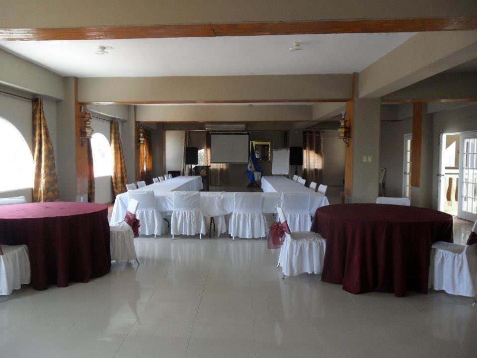 Hotel Art Deco Beach La Ceiba Kültér fotó