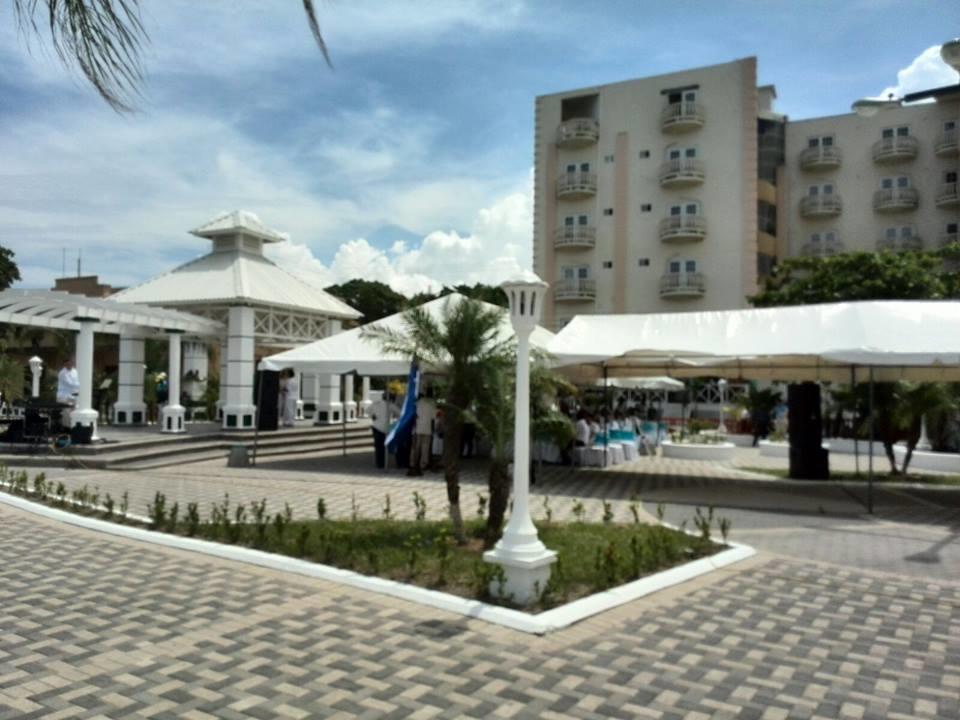 Hotel Art Deco Beach La Ceiba Kültér fotó