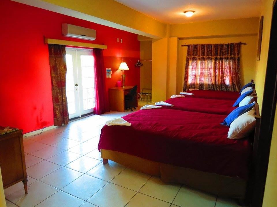Hotel Art Deco Beach La Ceiba Kültér fotó
